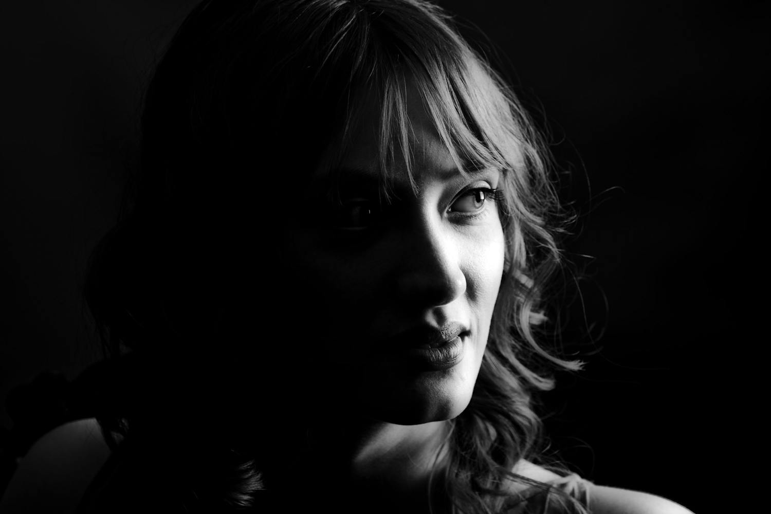 Låt svärtan ta över Low-key porträtt